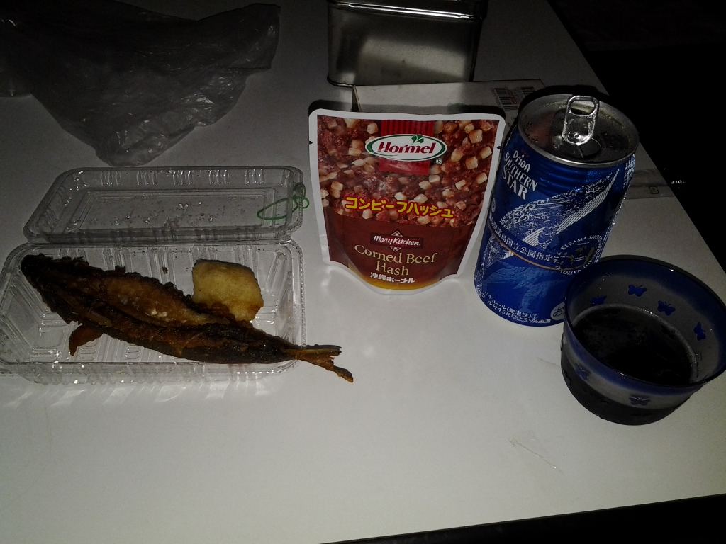 20140617_グルクンの唐揚げ　コンビーフ　オリオンビール